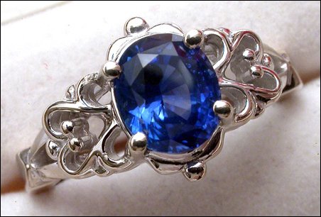 SAPPHIRE (BLUE) 14K RING (Ceylon) –  1.67 ct. Oval Size 6